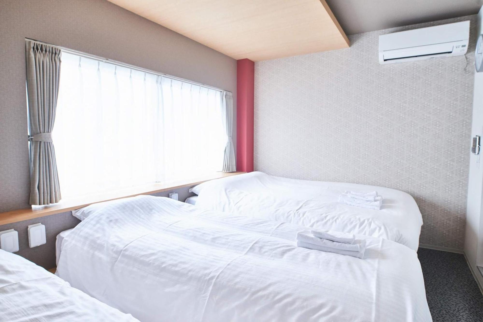 Shinsaibashi House Hotel โอซาก้า ภายนอก รูปภาพ