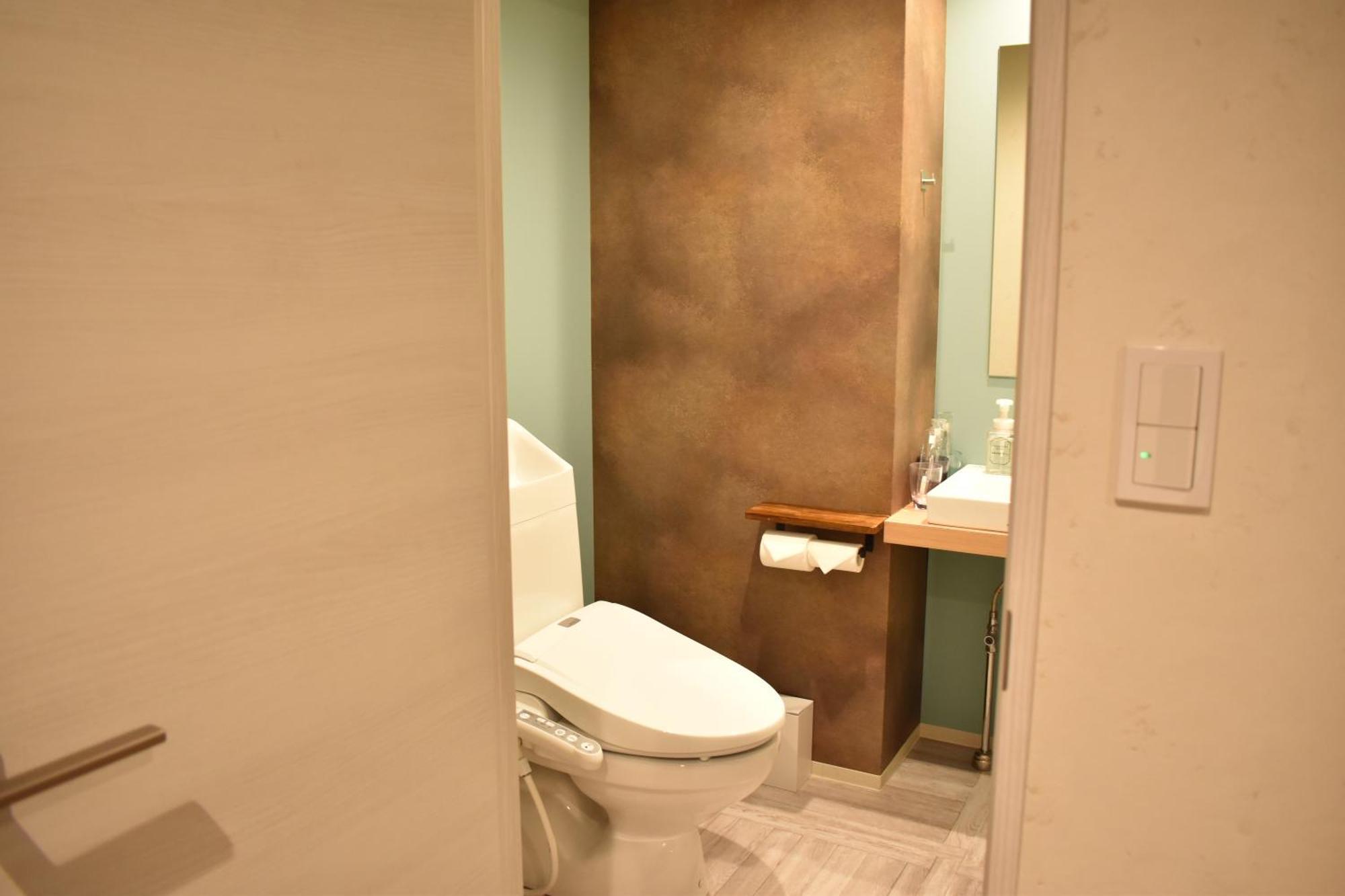 Shinsaibashi House Hotel โอซาก้า ภายนอก รูปภาพ